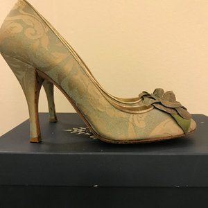 Shannon Britt Vintage Dress Pump     Size 8